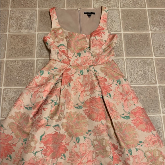Floral dress - Picture 3 of 11